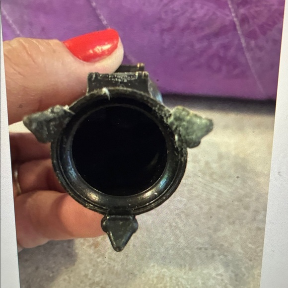 Vintage Die Cast Metal Miniature Wood Burning Stove Pencil Sharpener Top Opens - Picture 8 of 9